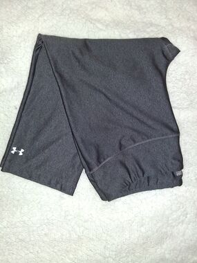 Under Armour Gray Performance Capris
